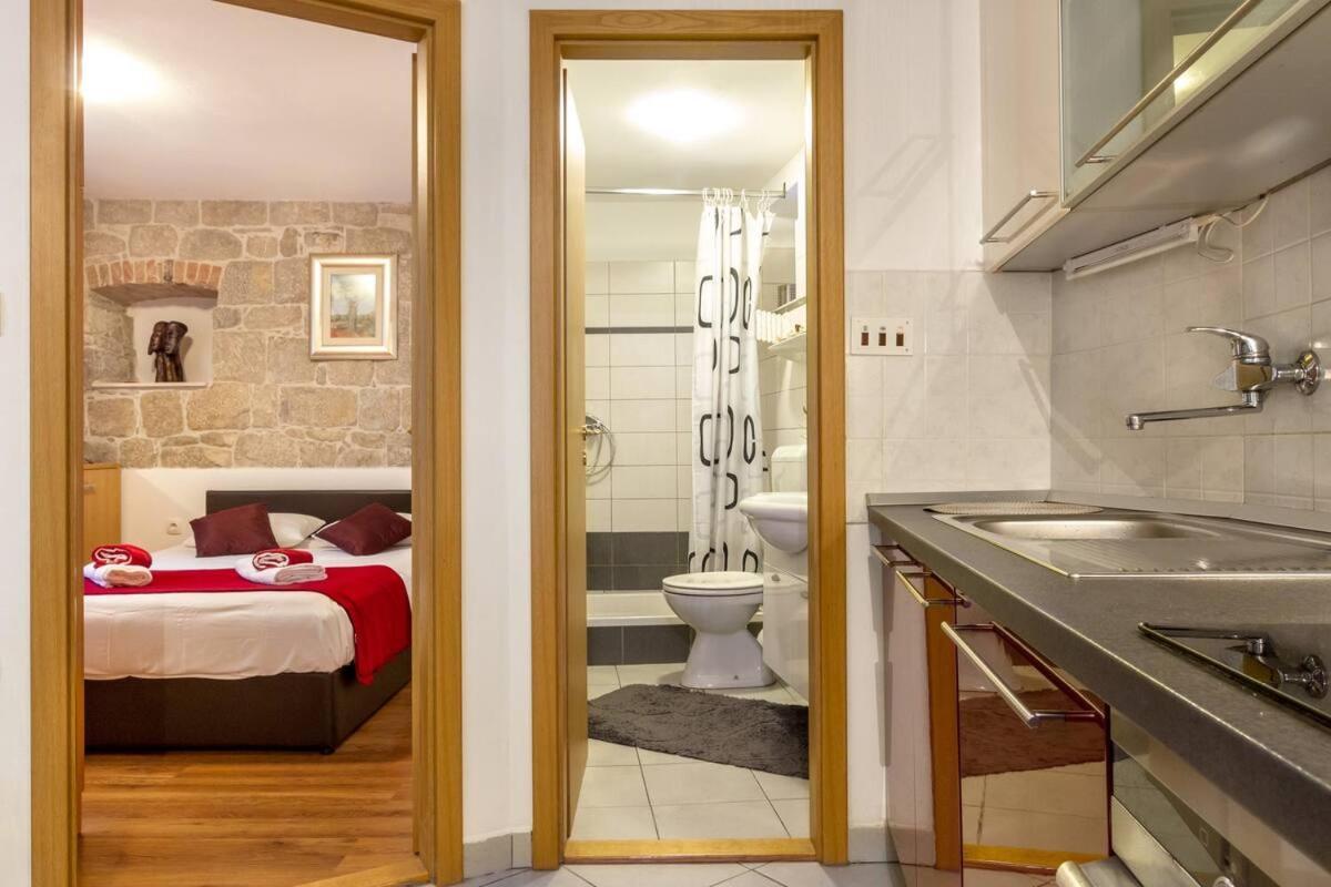 Aparrtment Terra- Combine Beach&Old Town Apartment Split Exterior foto